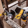 Аккумуляторная сабельная пила DeWALT DCS369M2