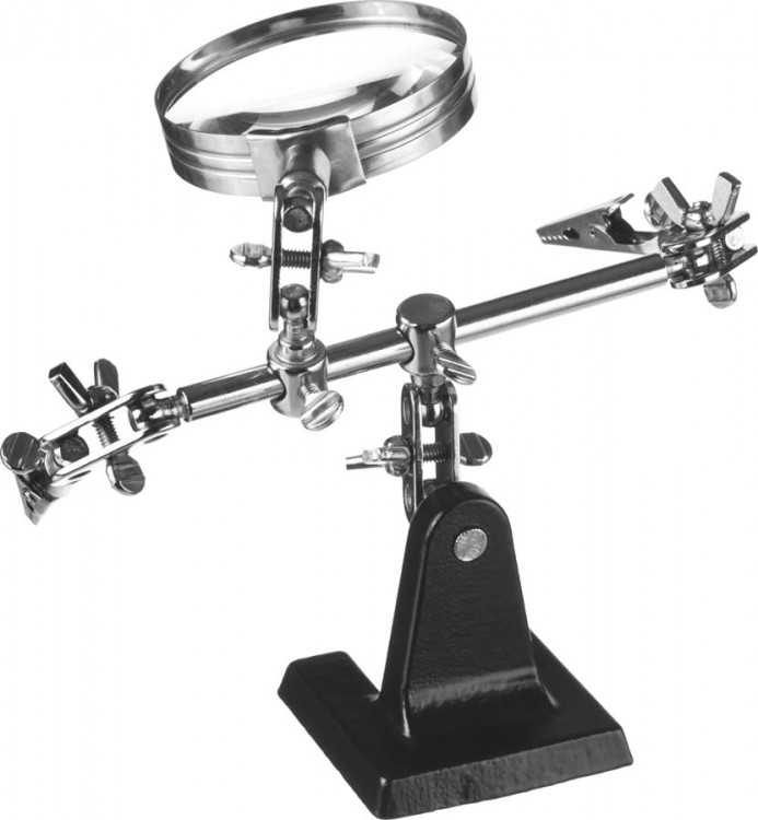 Штатив для фиксации электронных плат с увеличительной линзой STAYER 55339 освобождает руки и позволяет легко осуществлять паяльные работы на   электронной плате при помощи зажимов для крепления