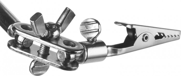 Штатив для фиксации электронных плат с увеличительной линзой STAYER 55339 освобождает руки и позволяет легко осуществлять паяльные работы на   электронной плате при помощи зажимов для крепления