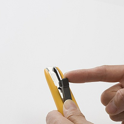 Нож безопасный с трапециевидным лезвием OLFA OL-SK-7