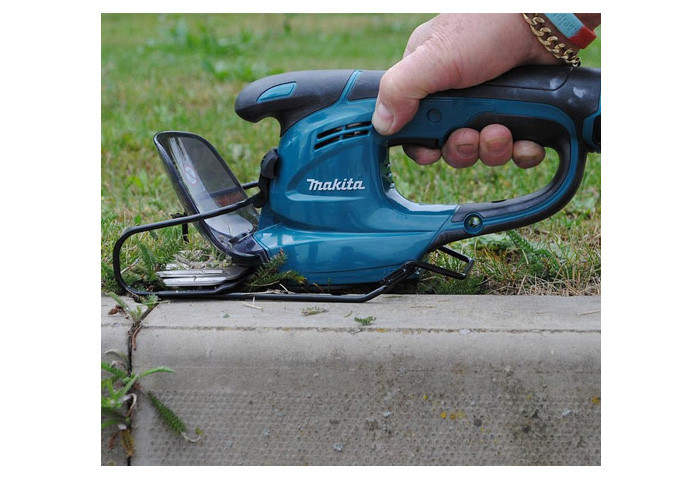 Аккумуляторный кусторез MAKITA DUM168Z