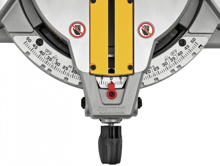 Торцовочная пила DeWALT DWS713