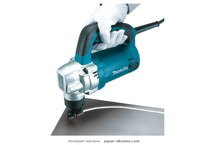 Высечные ножницы по металлу MAKITA JN3201J