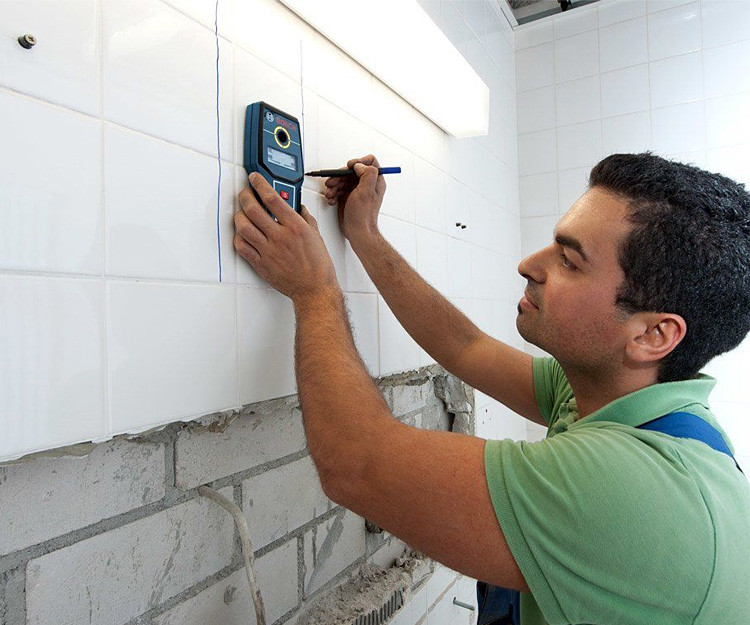 Детектор BOSCH GMS 100 M