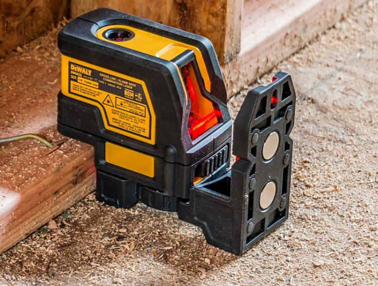 Лазерный уровень DeWALT DW0822