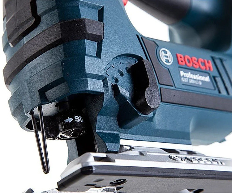 Аккумуляторный лобзик BOSCH GST 18 V-LI B (Solo)