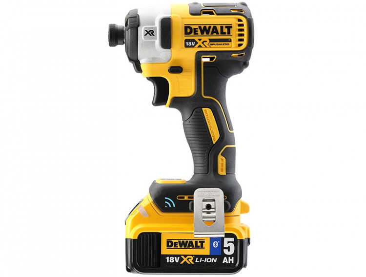 Аккумуляторный ударный шуруповерт DeWALT DCF888P2B
