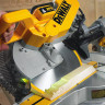 Торцовочная пила DeWALT DWS780
