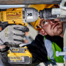 Аккумуляторный ударный гайковерт DeWALT DCF897N