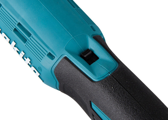 Аккумуляторный ударный гайковерт-трещотка MAKITA DWR180RA