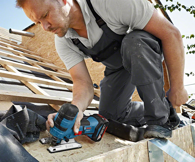 Аккумуляторный лобзик BOSCH GST 18 V-LI S (Solo)