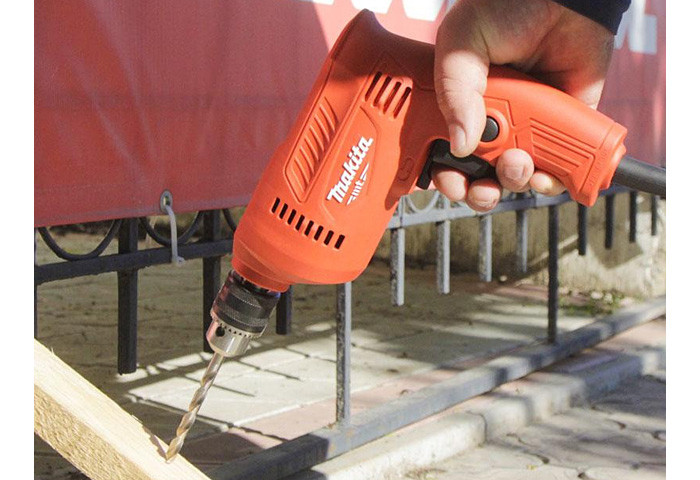 Дрель-шуруповерт MAKITA M0600