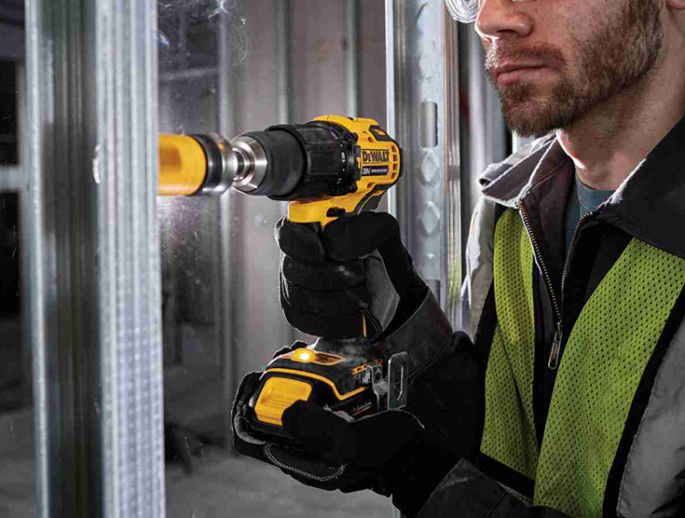 Аккумуляторная дрель-шуруповерт DeWALT DCD709L2T