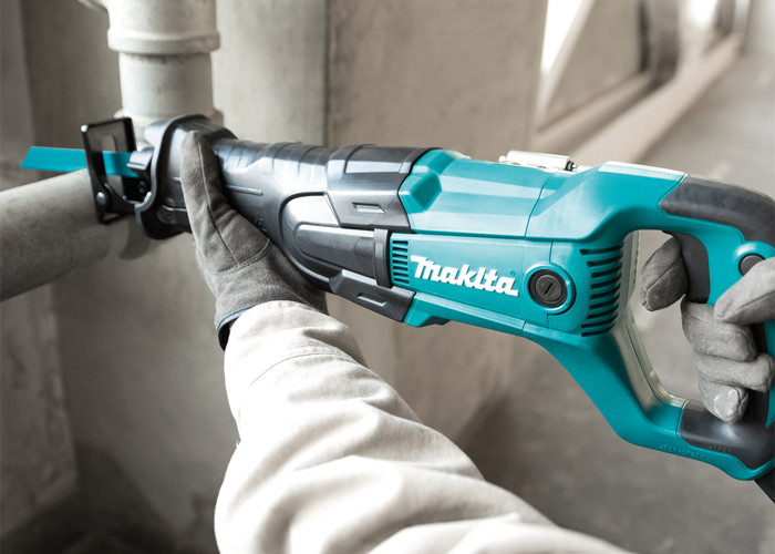 Сабельная пила (ножовка) MAKITA JR3061T
