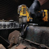 Аккумуляторный ударный гайковерт DeWALT DCF902D2