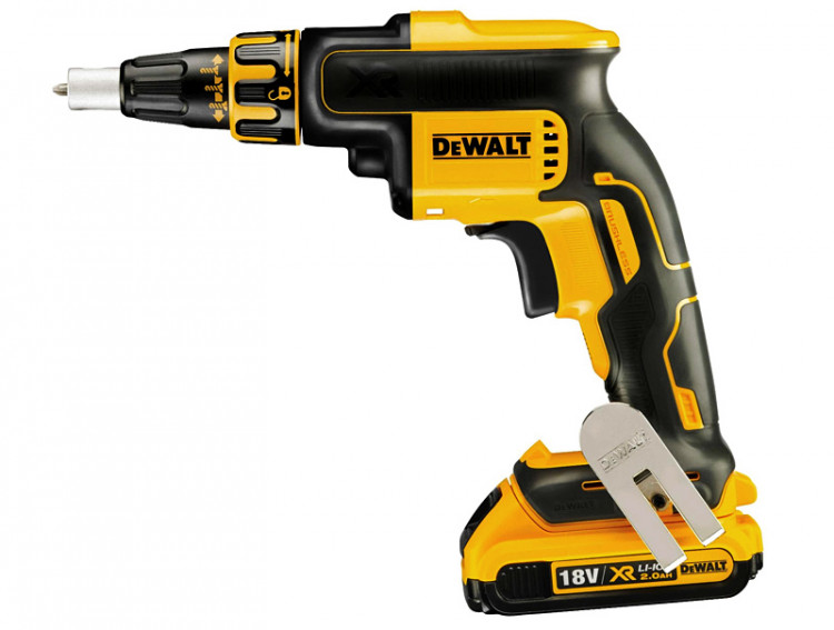 Аккумуляторный шуруповерт DeWALT DCF620D2K