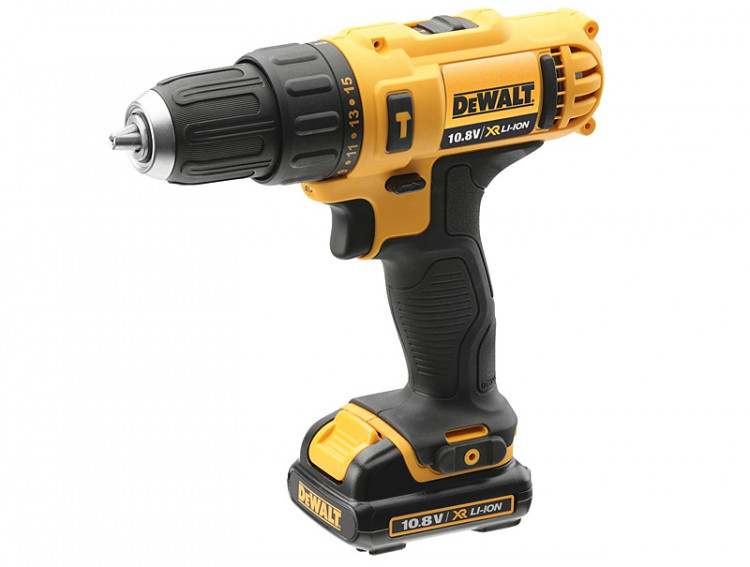 Аккумуляторная дрель-шуруповерт DeWALT DCD716C2
