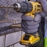 Аккумуляторная дрель-шуруповерт DeWALT DCD716D2