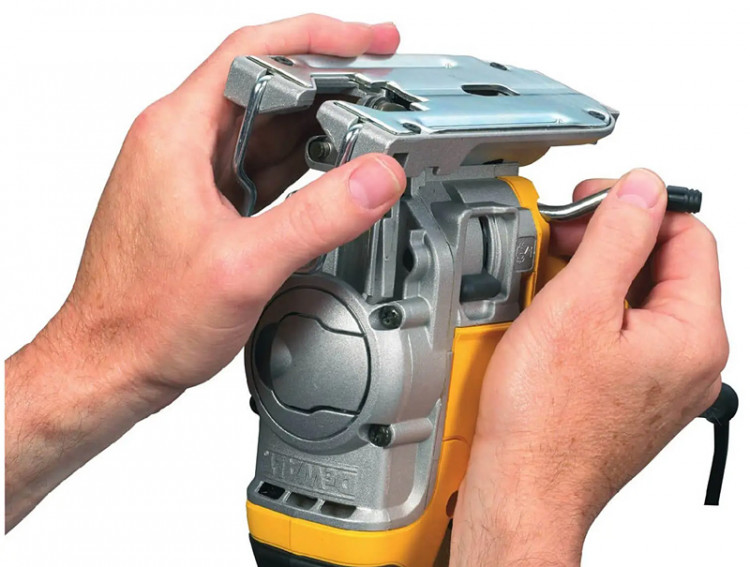 Лобзик DeWALT DW331KT