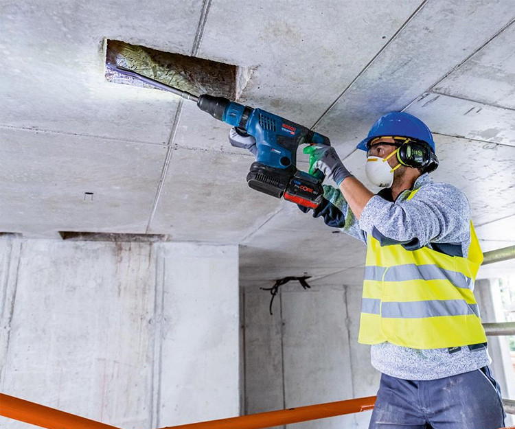 Аккумуляторный перфоратор BOSCH GBH 18V-36 C Solo