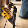 Аккумуляторный гвоздезабиватель DeWALT DCN650N