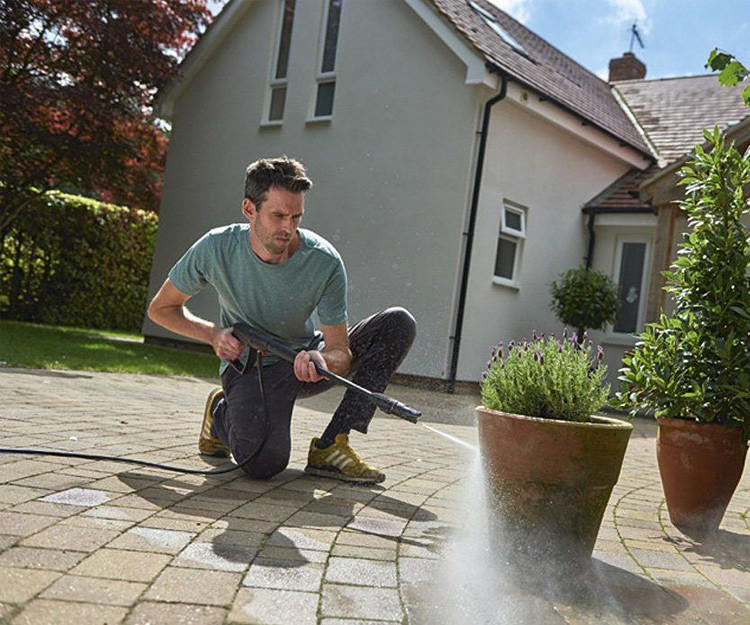 Мойка высокого давления BOSCH UniversalAquatak 130