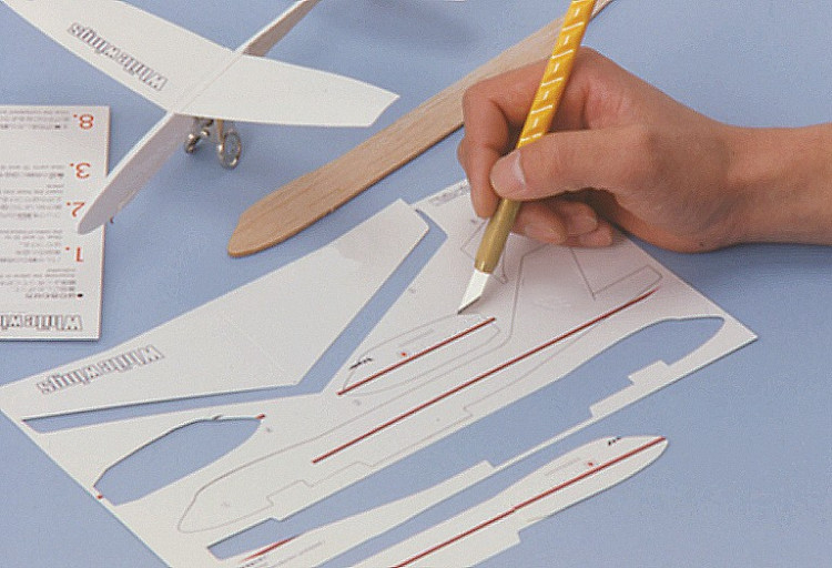 Нож с перовым лезвием OLFA OL-AK-1/5B