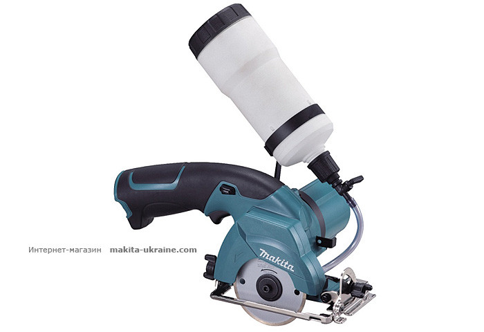 Аккумуляторная дисковая пила MAKITA CC300DZ