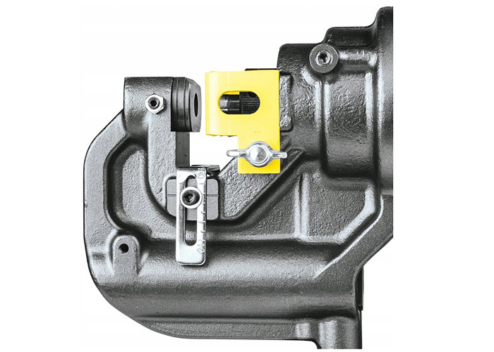 Аккумуляторный штамповочный пресс MAKITA DPP200ZK