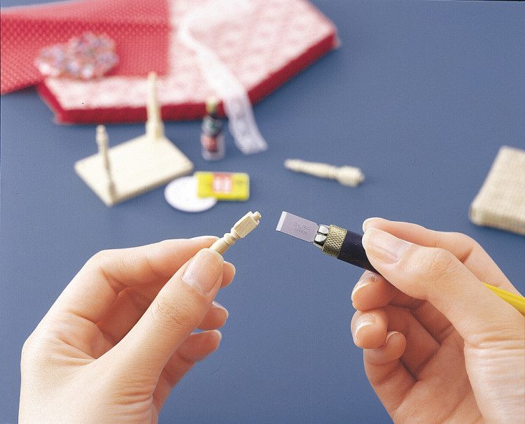 Нож перовой с профильными лезвиями OLFA OL-AK-4