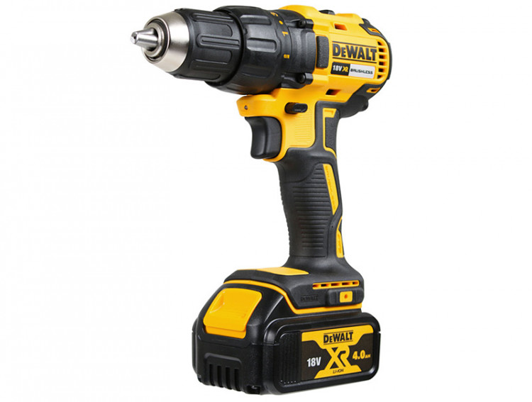 Аккумуляторная дрель-шуруповерт DeWALT DCD777M2T