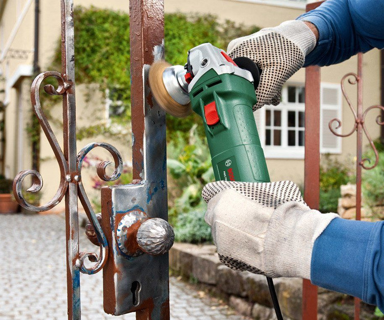 Болгарка BOSCH PWS 700-125