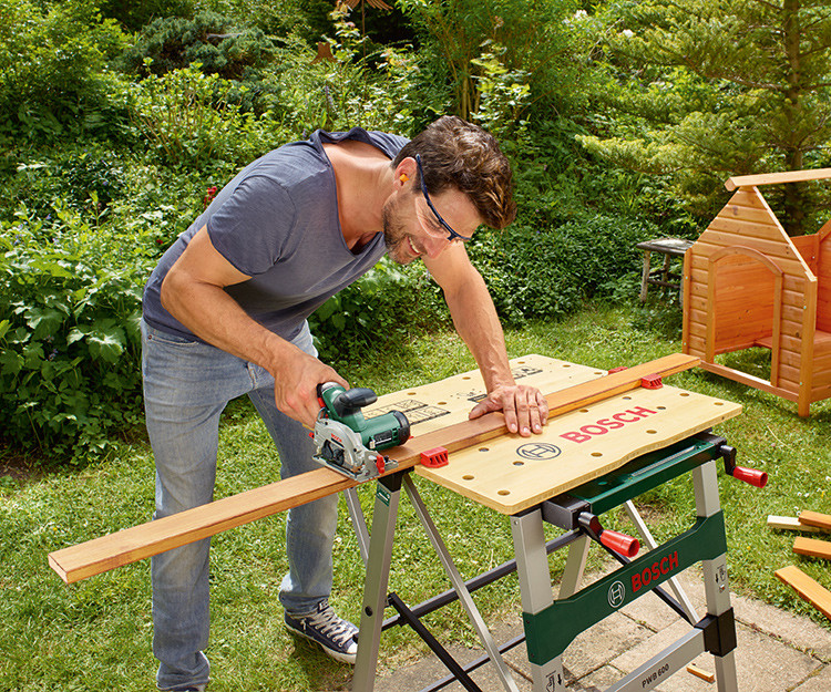 Аккумуляторная дисковая пила BOSCH UniversalCirc 12