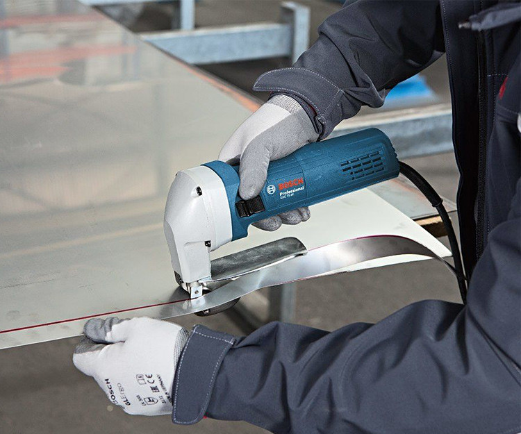 Листовые ножницы по металлу BOSCH GSC 75-16