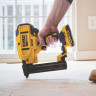 Аккумуляторный гвоздезабиватель DeWALT DCN681D2