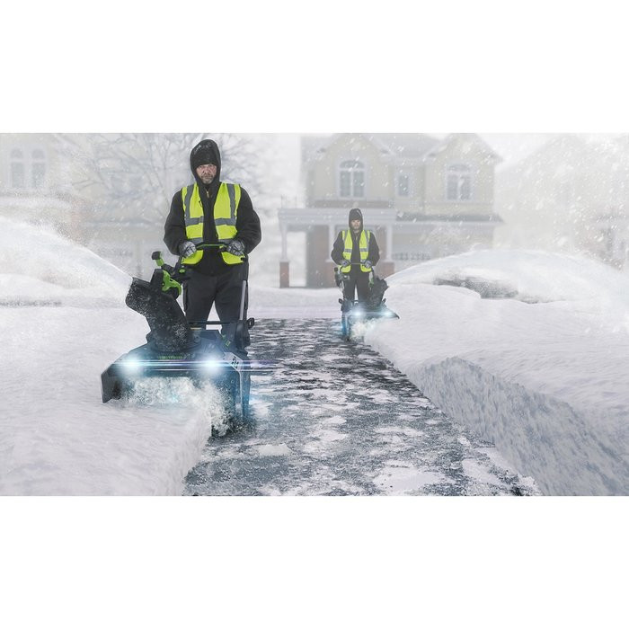 Снегоуборщик аккумуляторный Greenworks GD82STK5 82V c АКБ 5АЧ и ЗУ