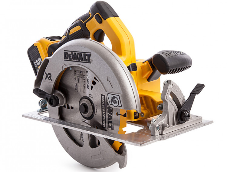 Аккумуляторная дисковая пила DeWALT DCS570P2