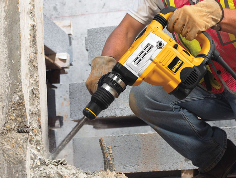 Отбойный молоток DeWALT D25831K