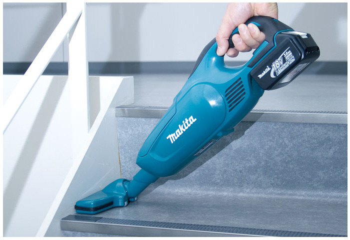 Аккумуляторный пылесос MAKITA DCL182Z