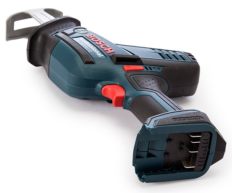 Аккумуляторная ножовка BOSCH GSA 18 V-LI C